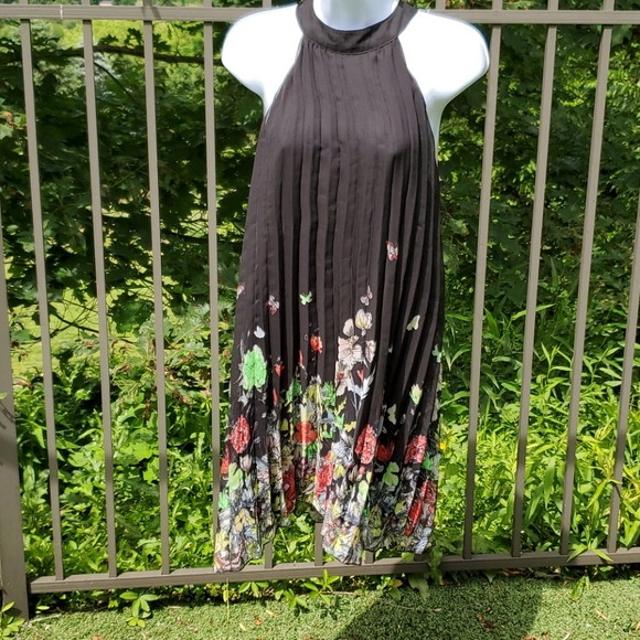 unknown Dresses & Skirts - Sleeveless Black Flowerprint Summer Dress